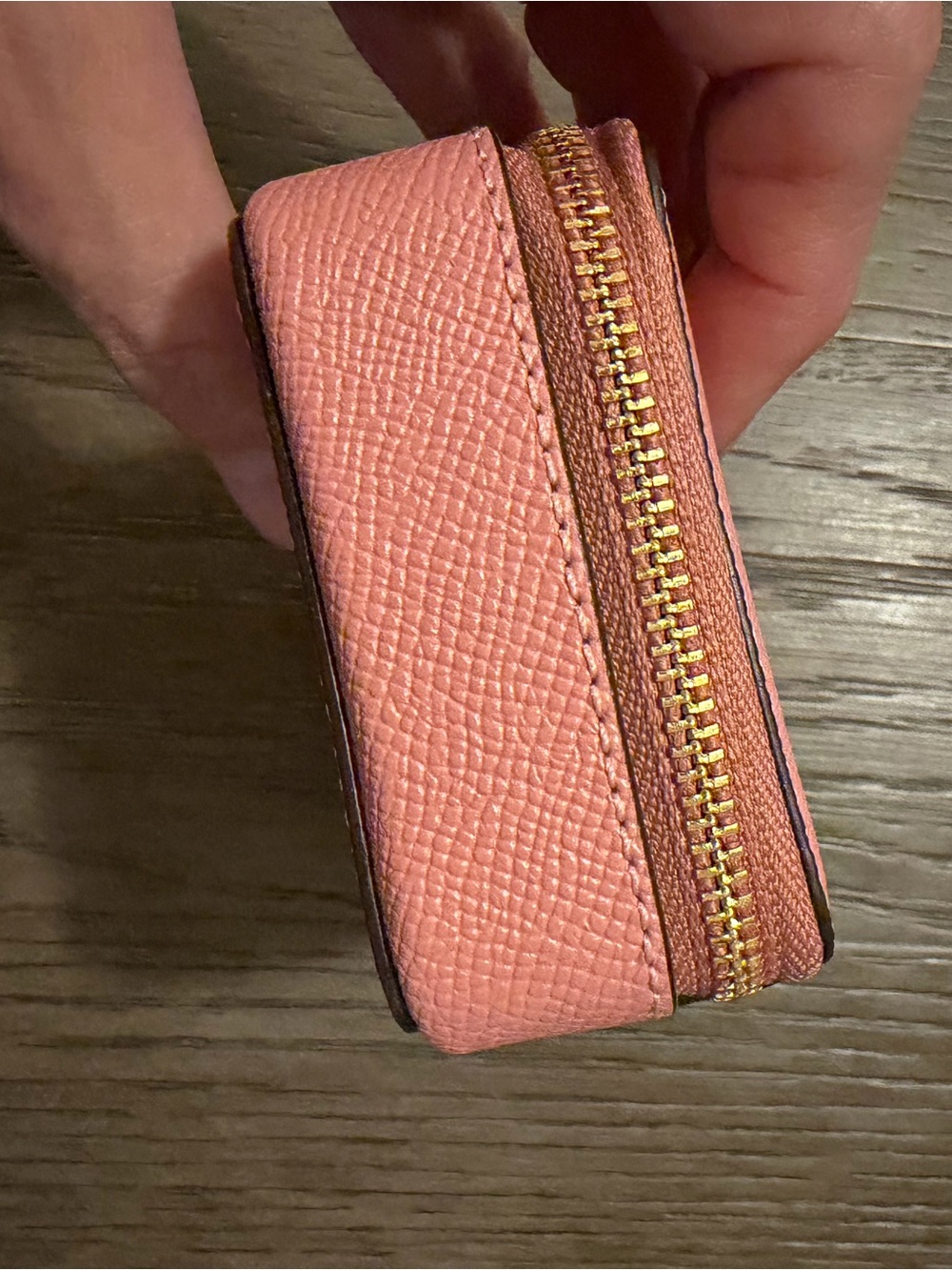 Coach Bubblegum Pink Saffiano Zip pill Case - excellent condition! - Picture 3 of 8